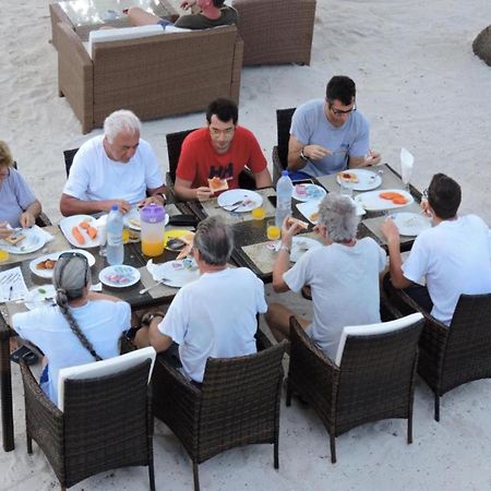 Batuta Maldives Fourson Hotel Thulusdhoo Eksteriør billede