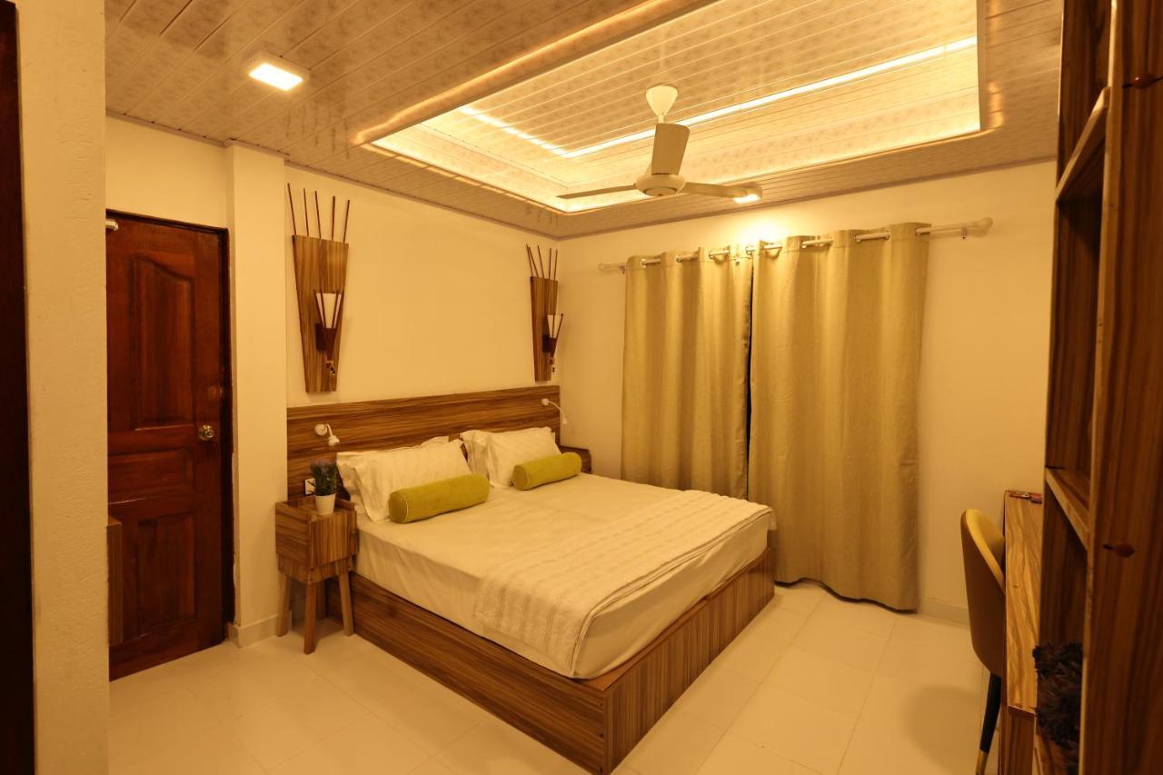 Batuta Maldives Fourson Hotel Thulusdhoo Eksteriør billede