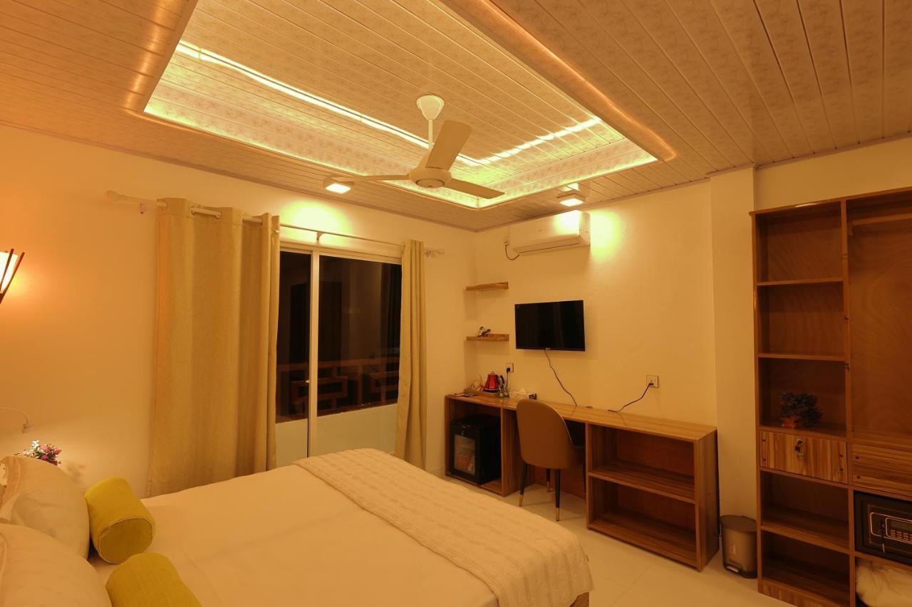 Batuta Maldives Fourson Hotel Thulusdhoo Eksteriør billede