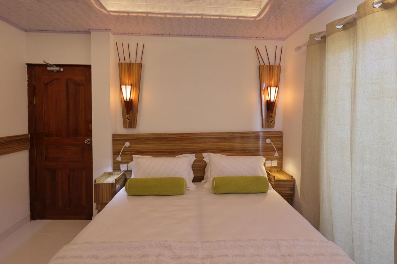 Batuta Maldives Fourson Hotel Thulusdhoo Eksteriør billede