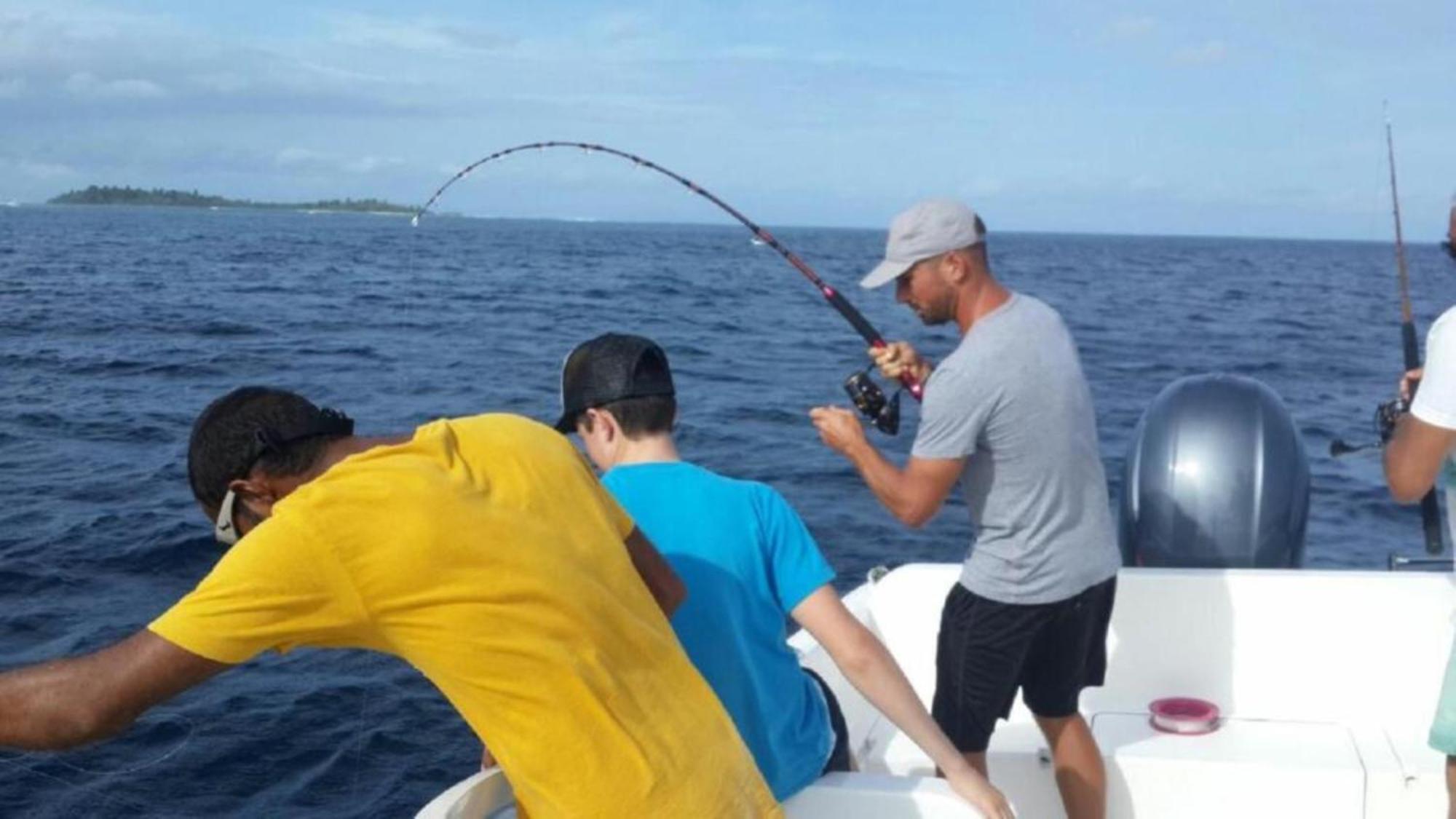 Batuta Maldives Fourson Hotel Thulusdhoo Eksteriør billede